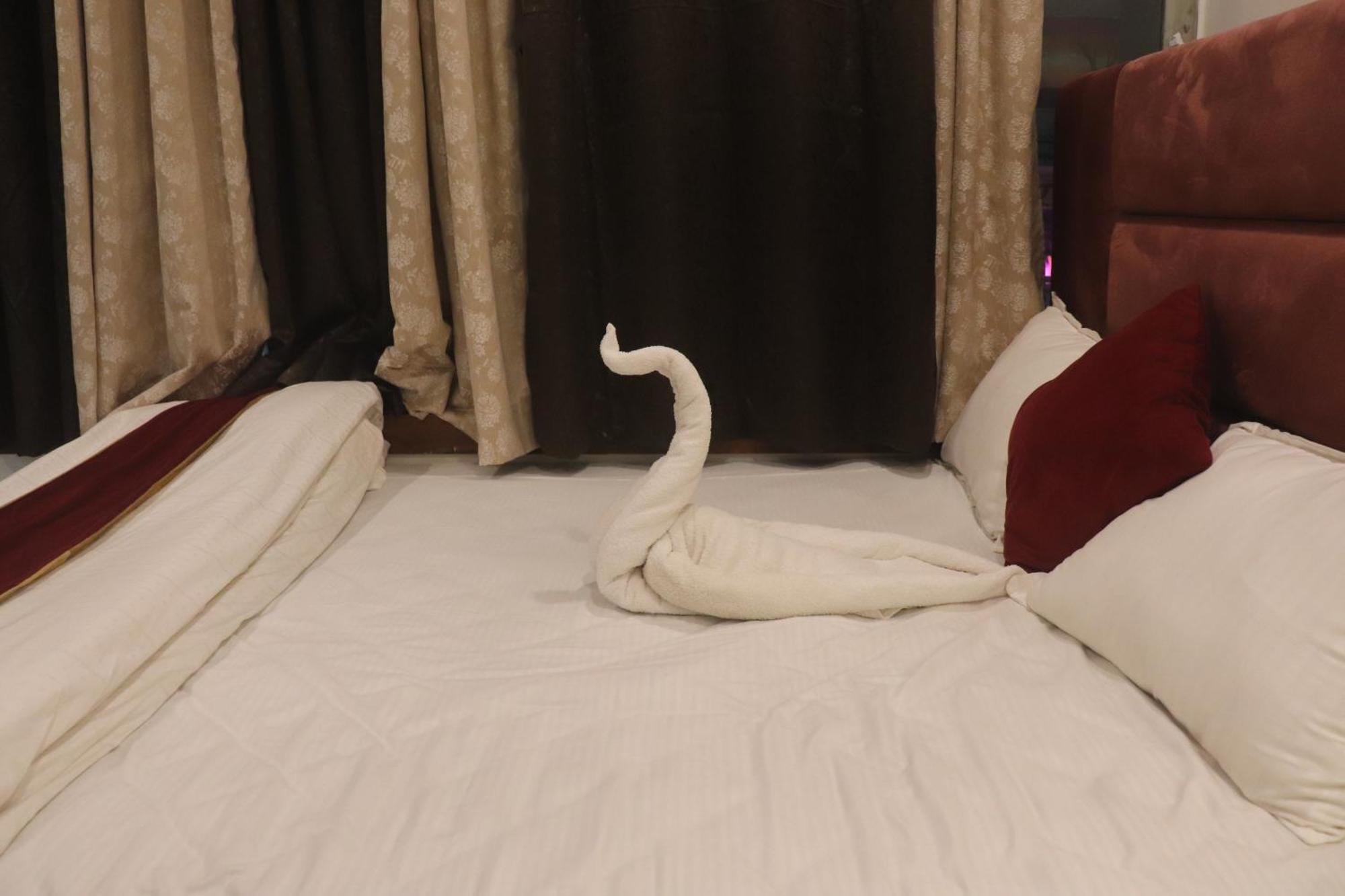 Hotel Maurya Pandeypur Varanasi
