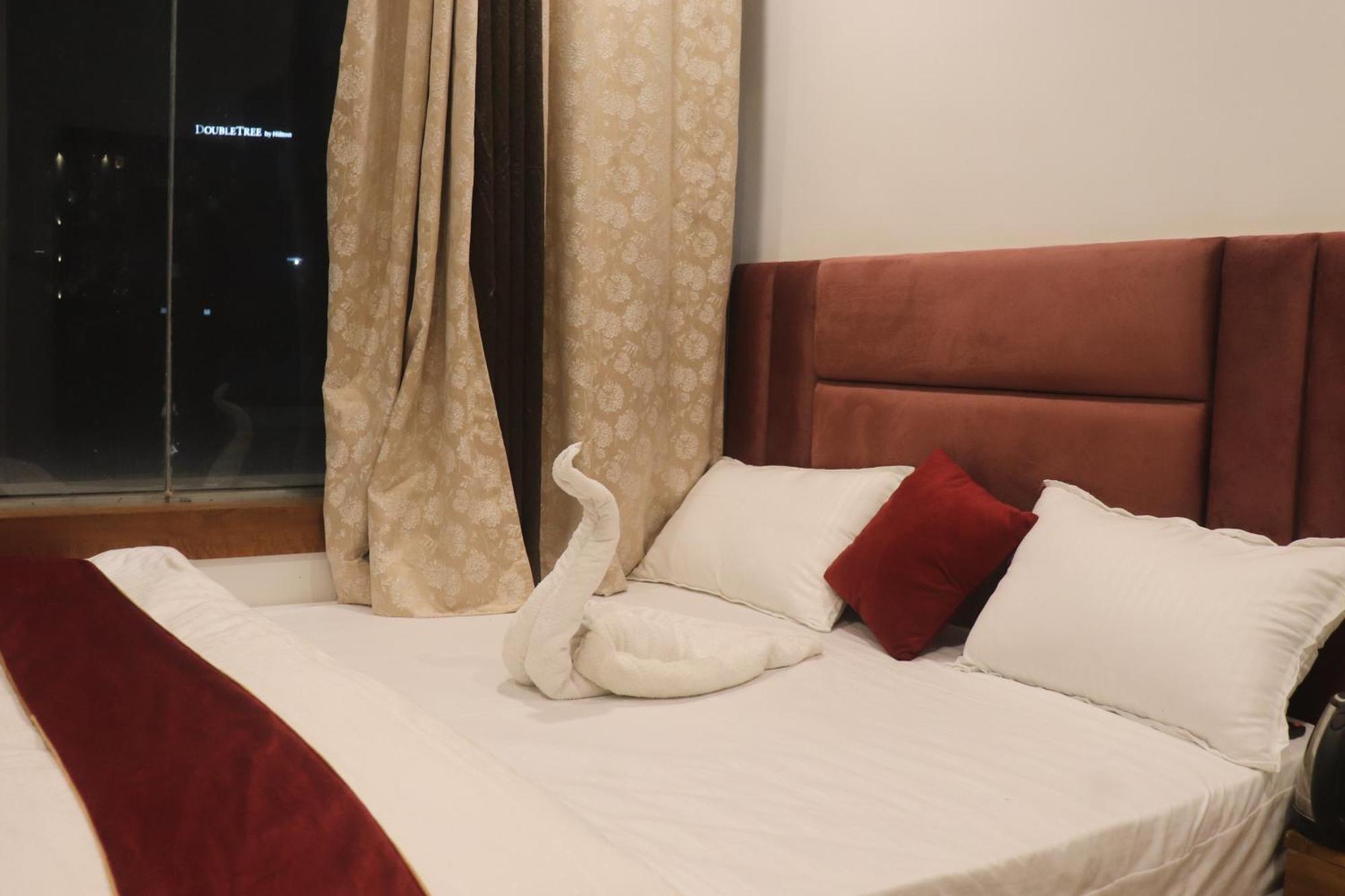 Maurya Pandeypur 3*