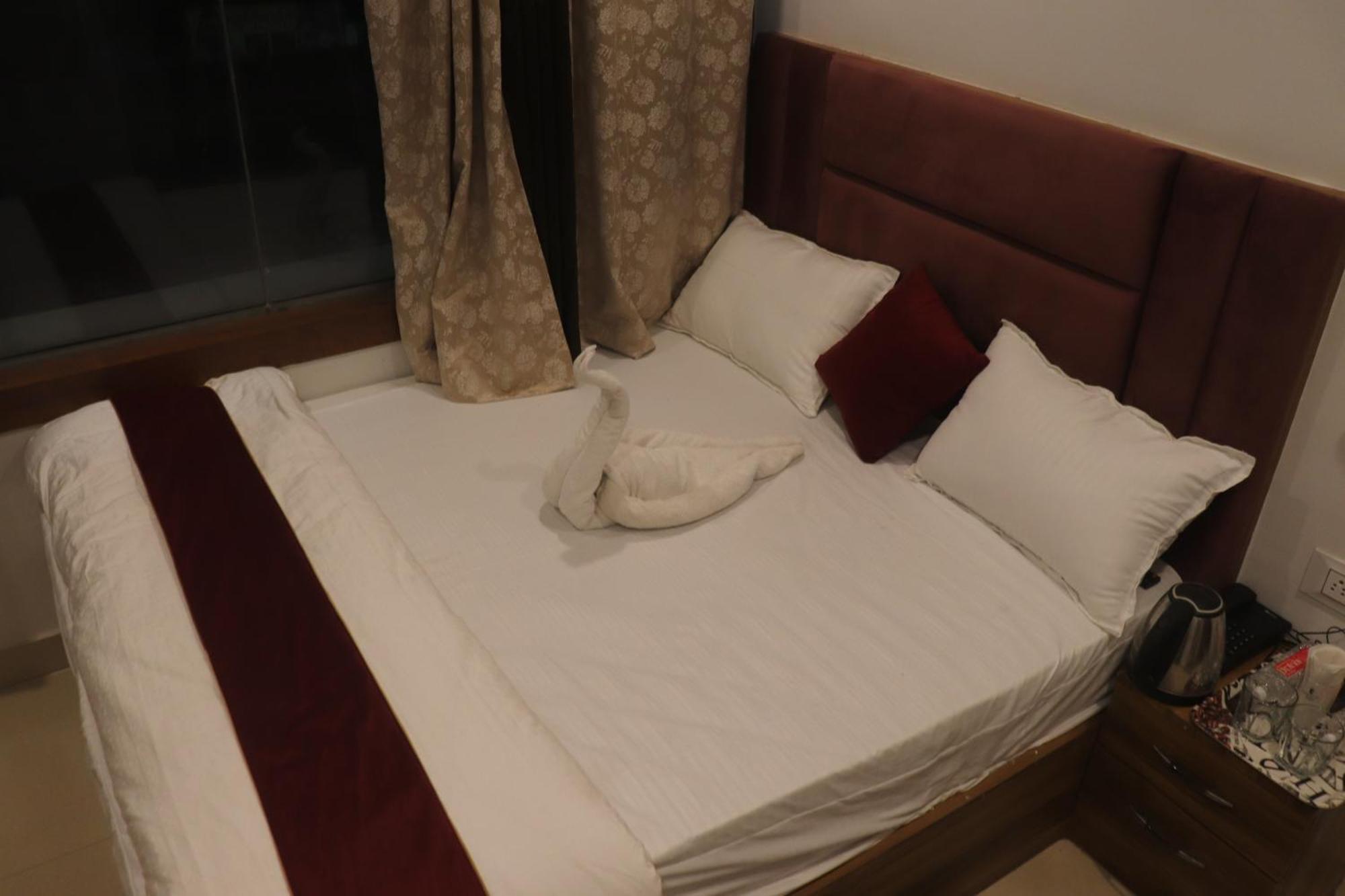 Maurya Pandeypur Hotel Varanasi