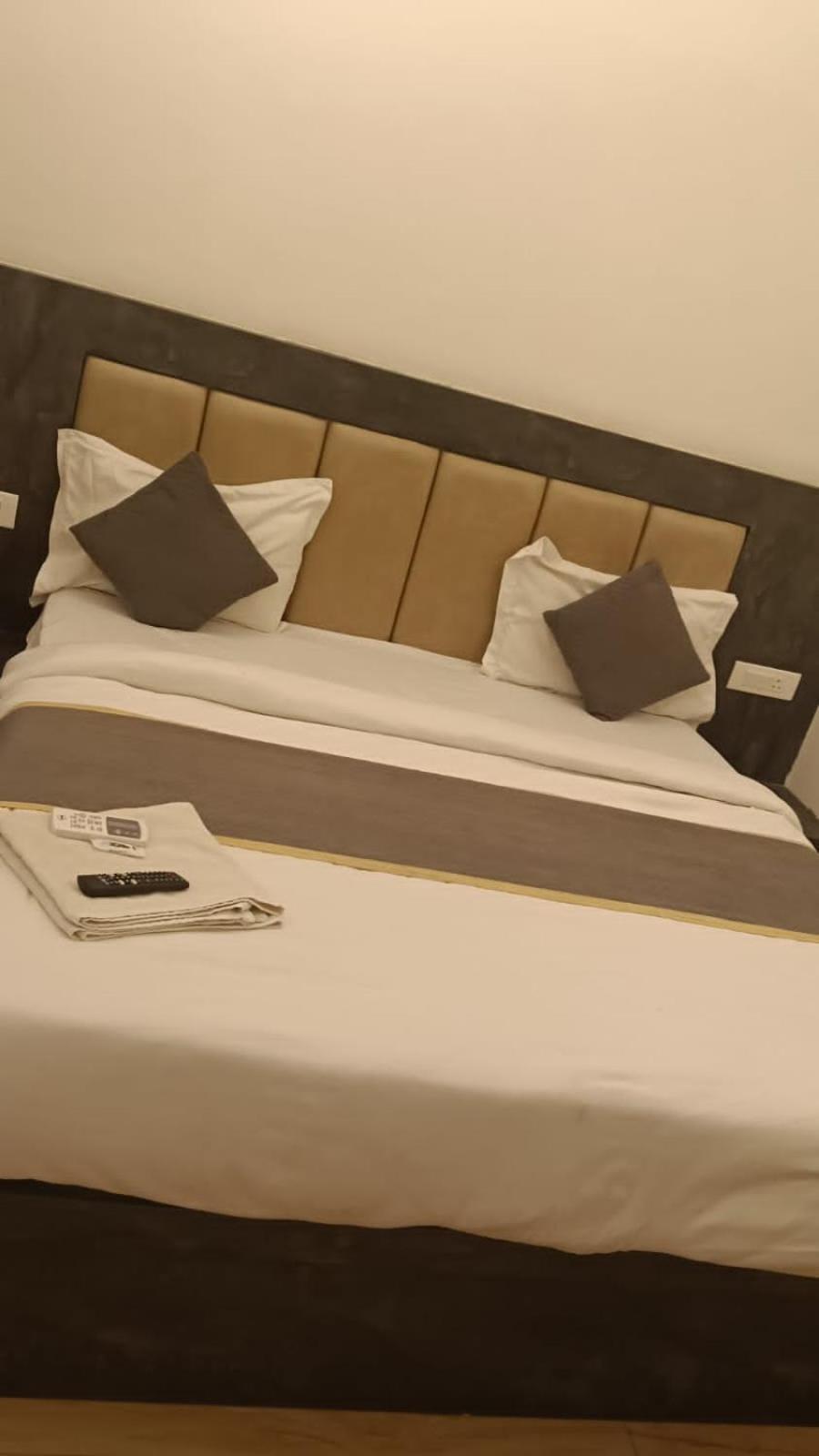 Kashi Hotel