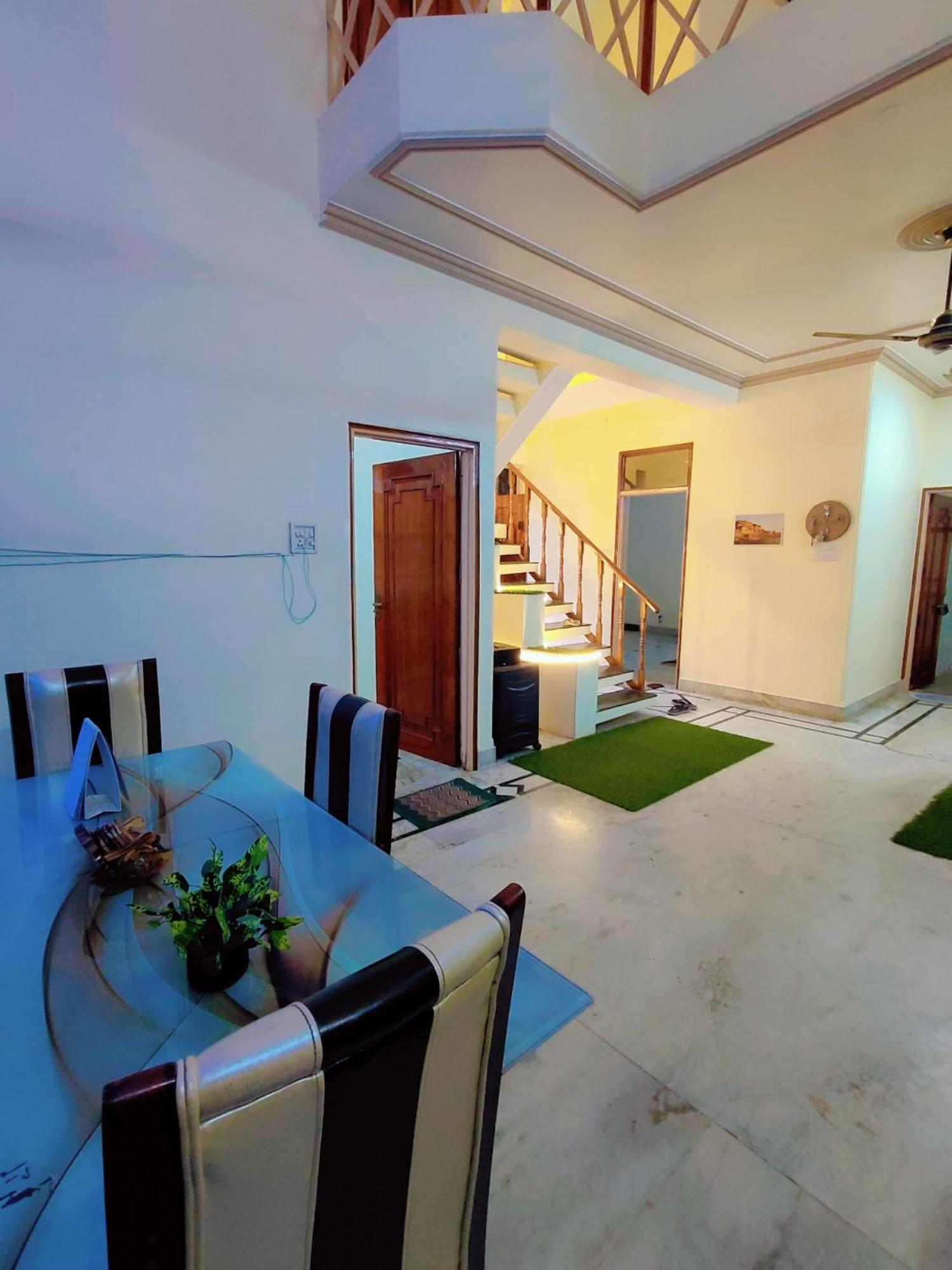Serene Stays At Varanasi - 5Bhk Luxury Villa Villa *