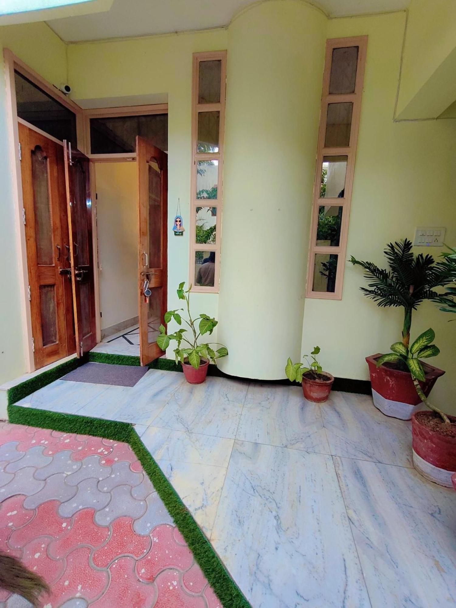 Serene Stays At Varanasi - 5Bhk Luxury Villa Villa Varanasi