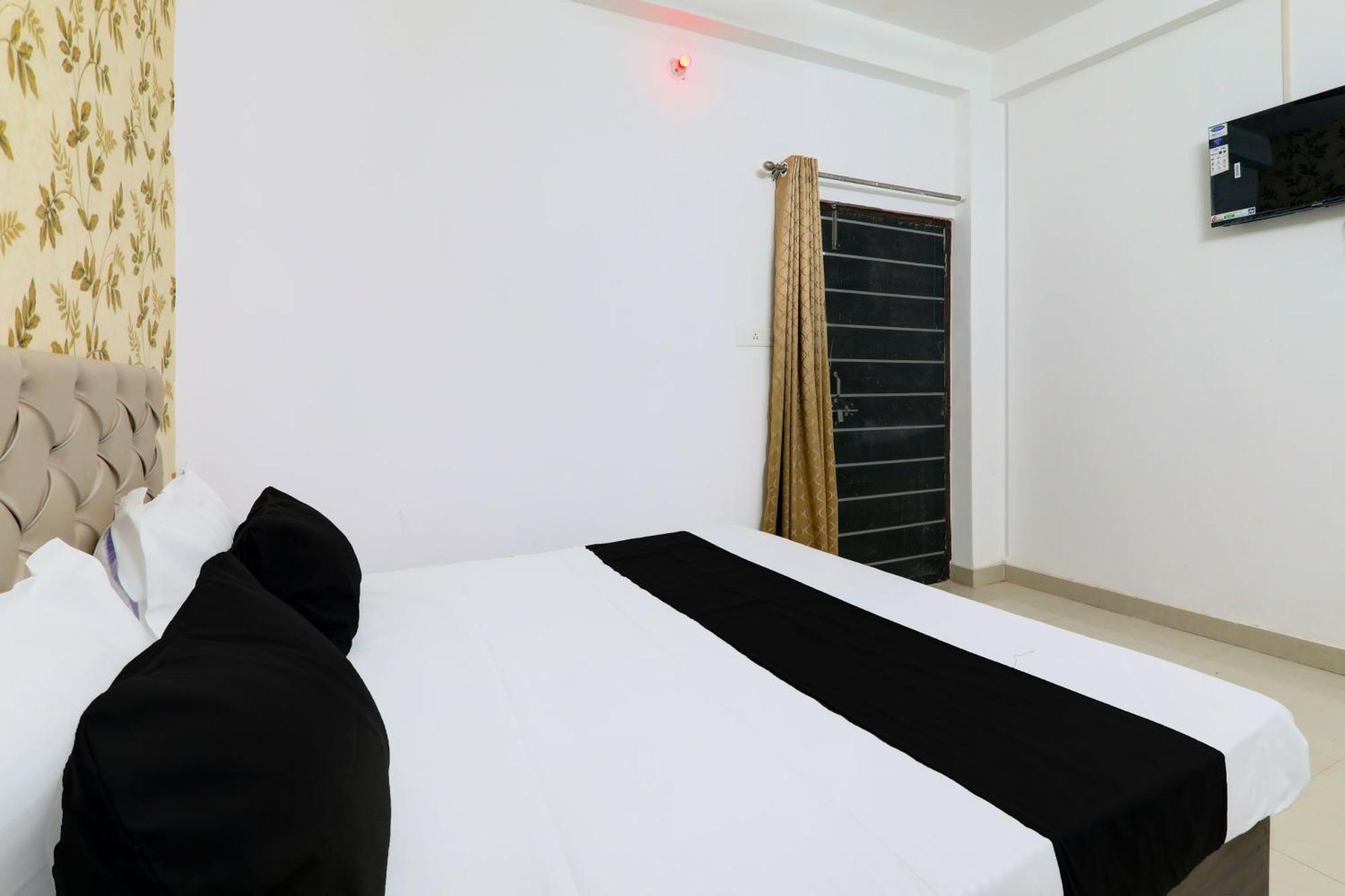 Hotel Spot On The Rustic Varanasi