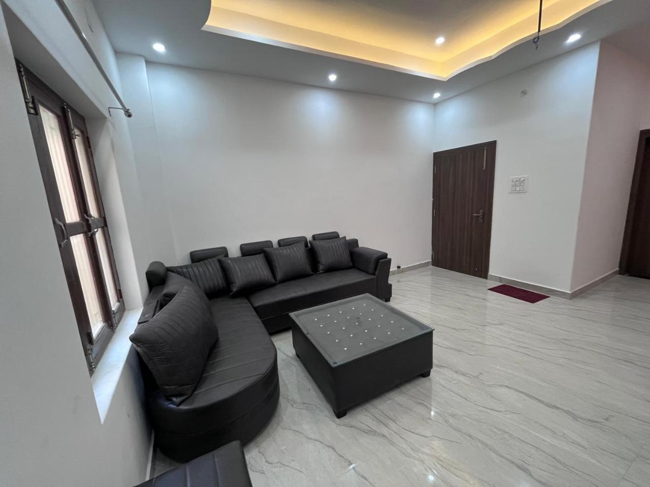 Apartment Hridayam Kashi