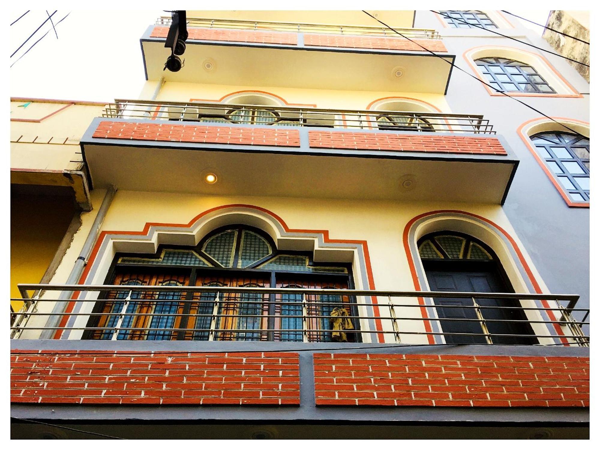Premium Temple Palace Near Kashi Vishwanath Temple - A Premium In