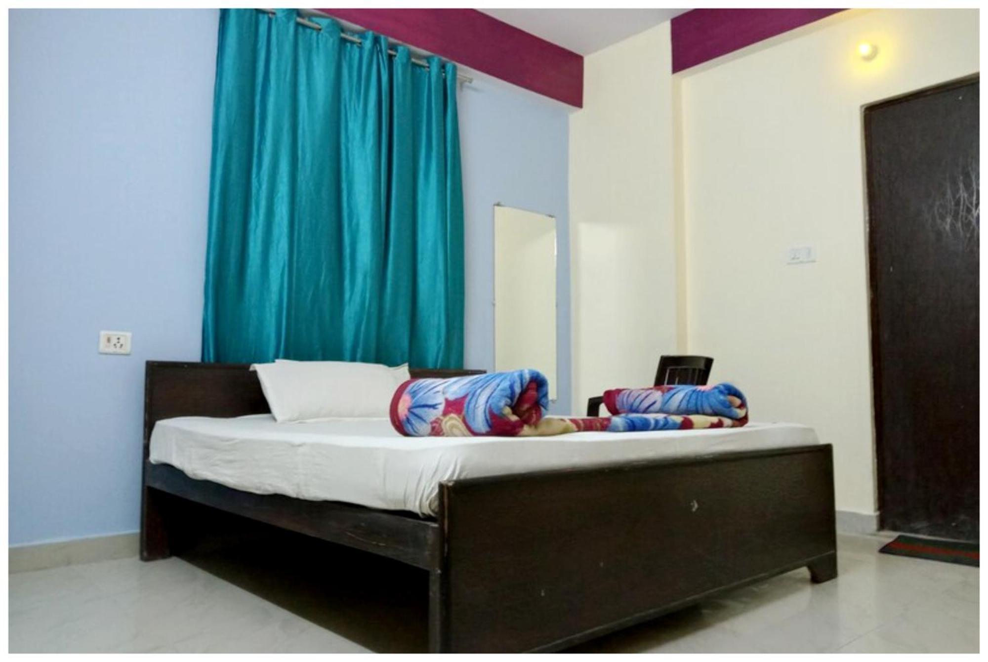 Shivay # Near Kashi Vishwanath Temple - A Premium In Hotel Varanasi