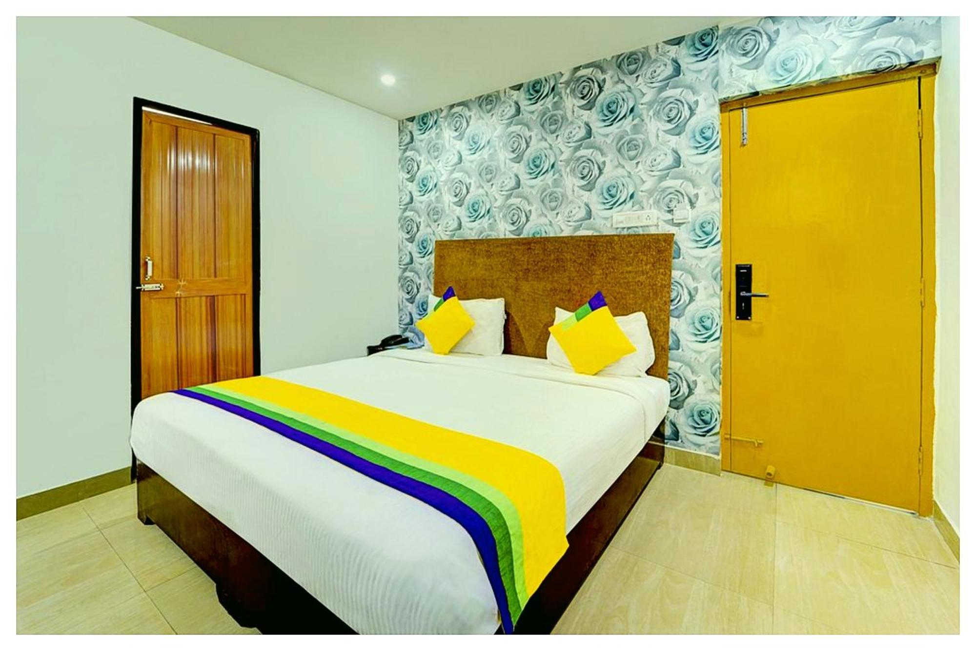 # Varuna Near Varuna River And Kashi Vishwanath Temple -restaurant & Parking Facilities Wifi Service - A Premium In * Varanasi