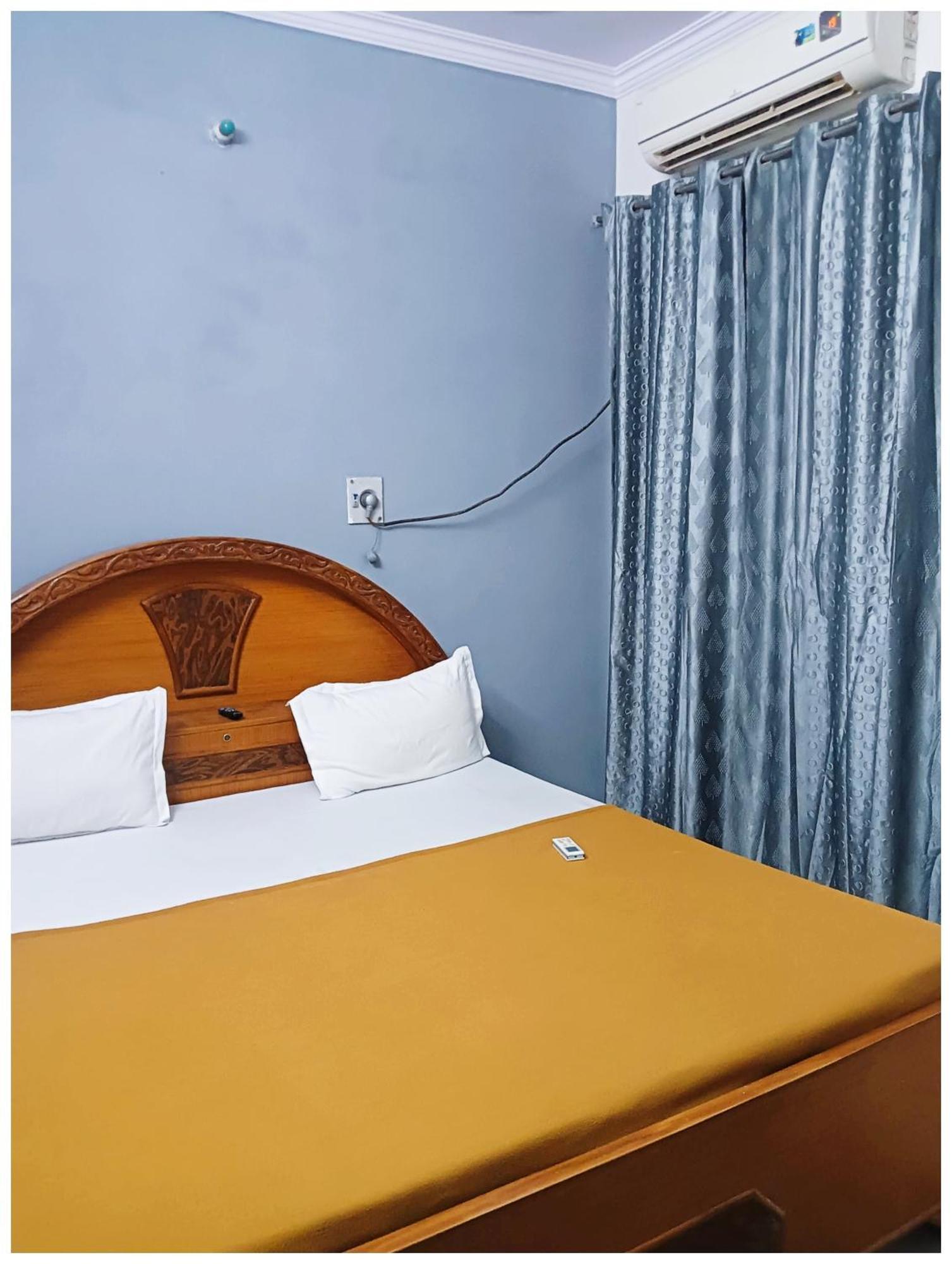 Hotel # Varuna Near Varuna River And Kashi Vishwanath Temple -restaurant & Parking Facilities Wifi Service - A Premium In