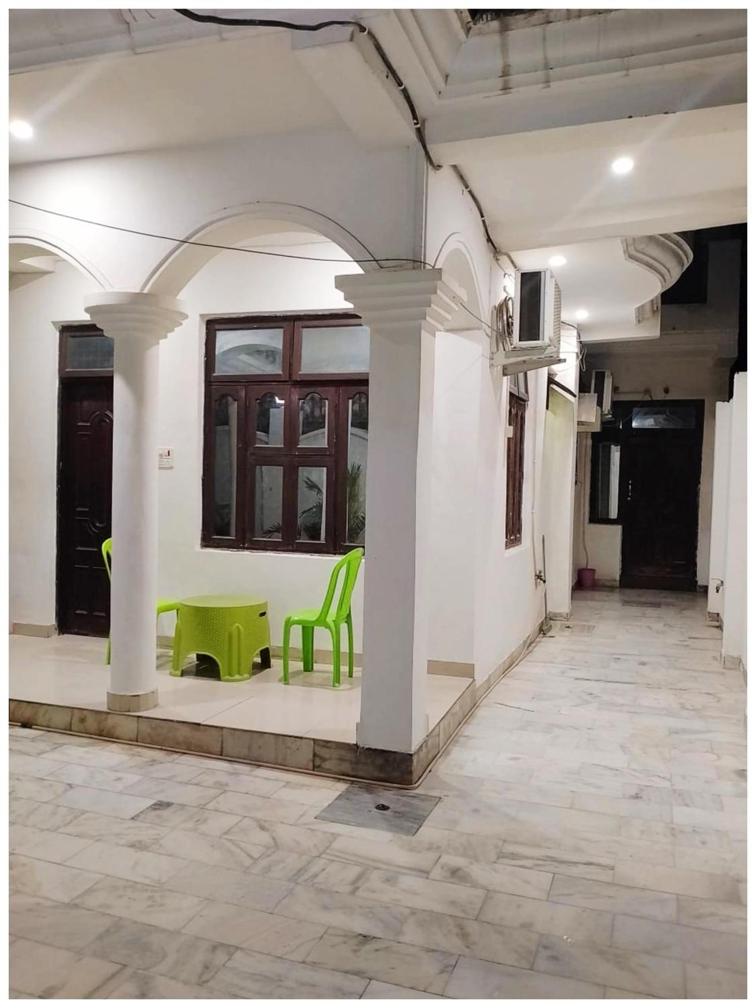 Hotel # Varuna Near Varuna River And Kashi Vishwanath Temple -restaurant & Parking Facilities Wifi Service - A Premium In *