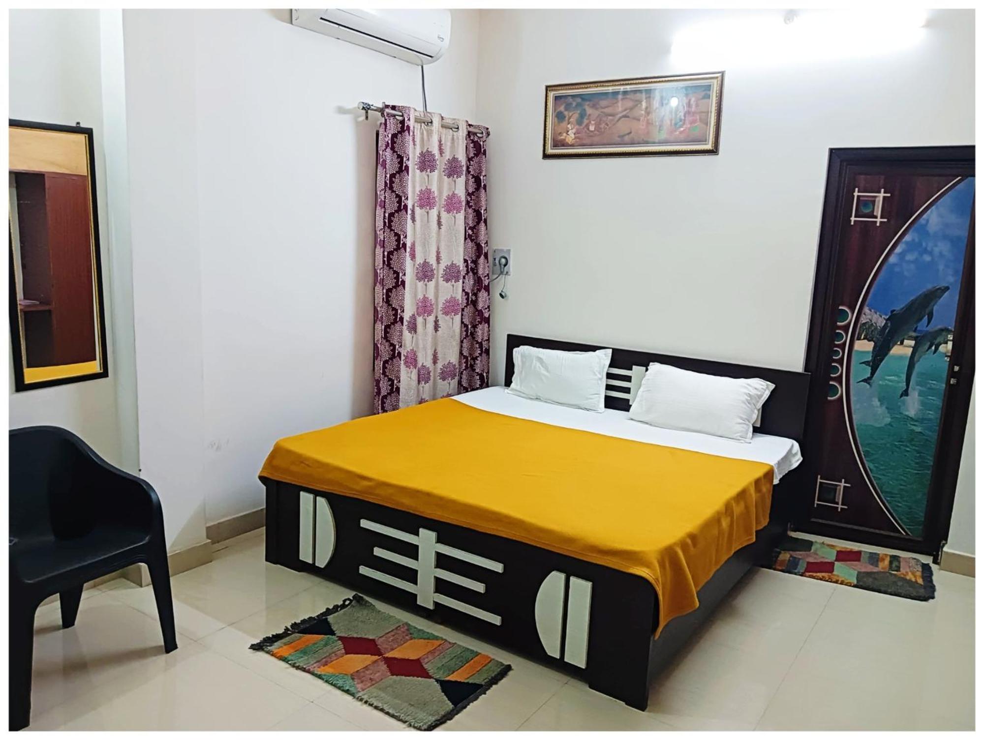 # Varuna Near Varuna River And Kashi Vishwanath Temple -restaurant & Parking Facilities Wifi Service - A Premium In