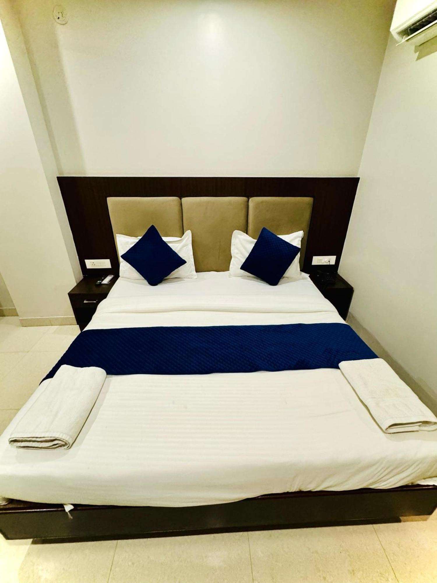 Grand Continental 3* Varanasi