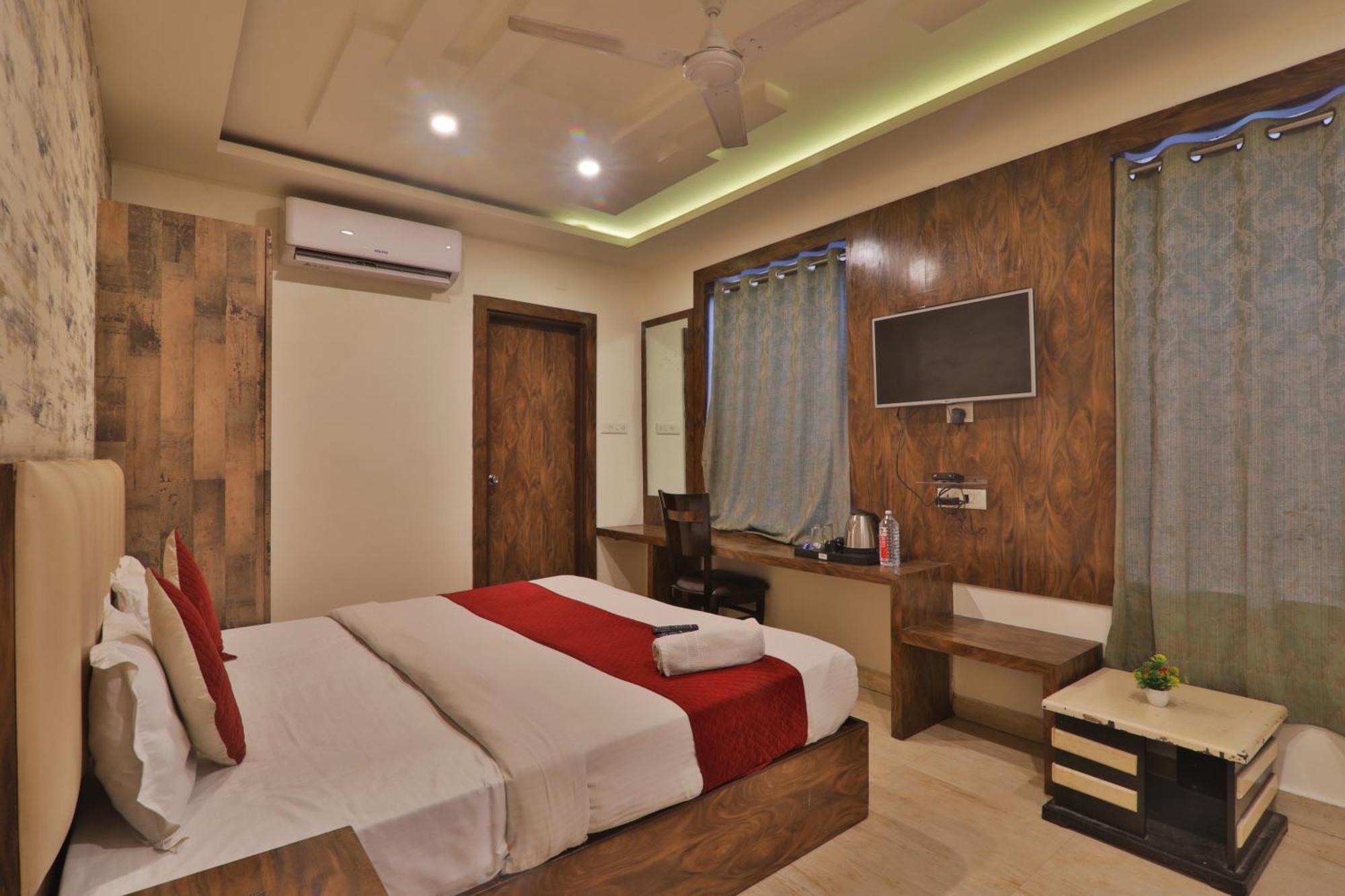 4Everstay By Janki Inn Most Luxury & Spacious Rooms Best Family Hotel In Varanasi