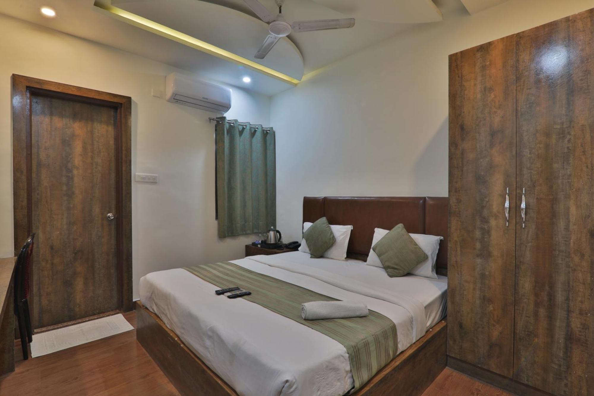 4Everstay By Janki Inn Most Luxury & Spacious Rooms Best Family Hotel In Varanasi * Varanasi