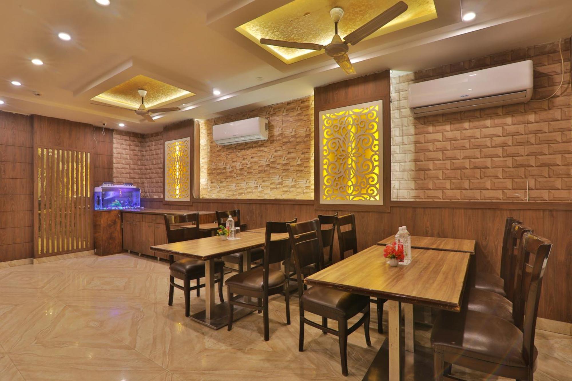 4Everstay By Janki Inn Most Luxury & Spacious Rooms Best Family Hotel In Varanasi Homestay *