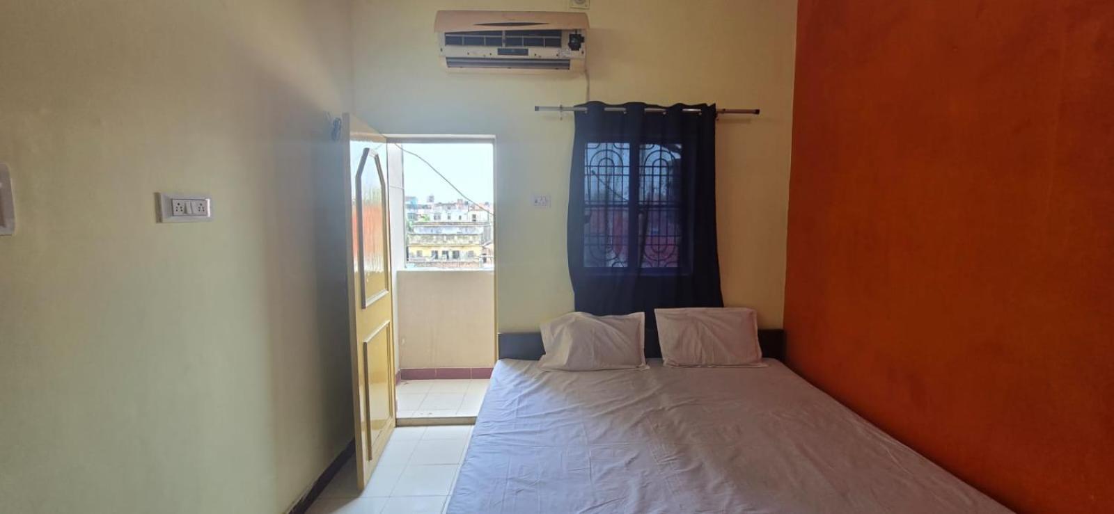 Hotel Shiva River View Varanasi