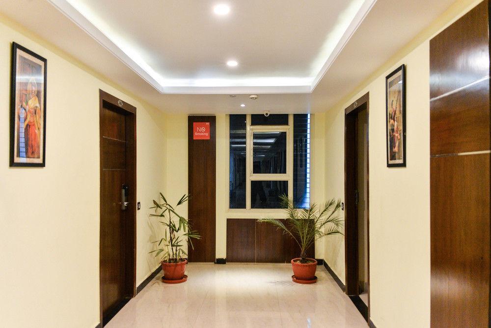 Hotel Puja Residency 3*