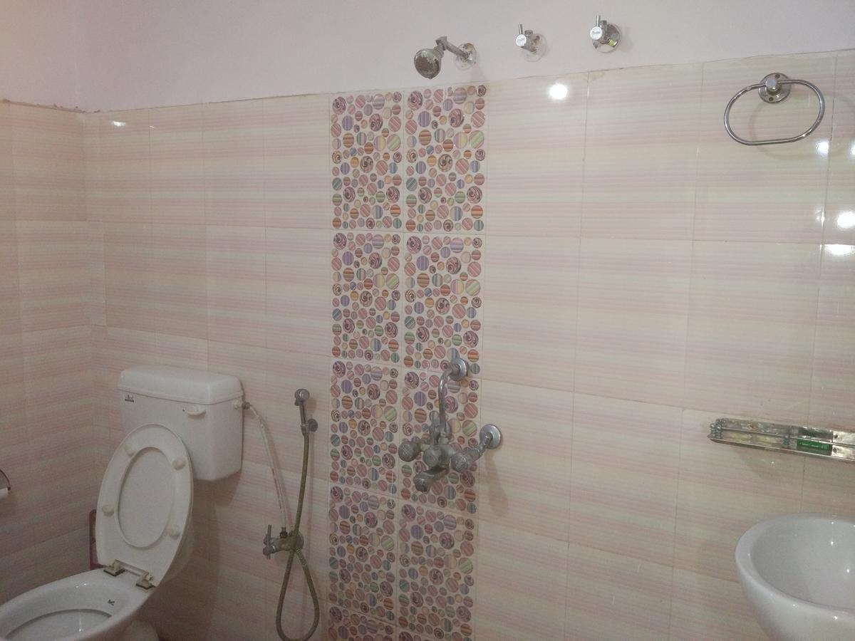 Homestay Radha Krishna *