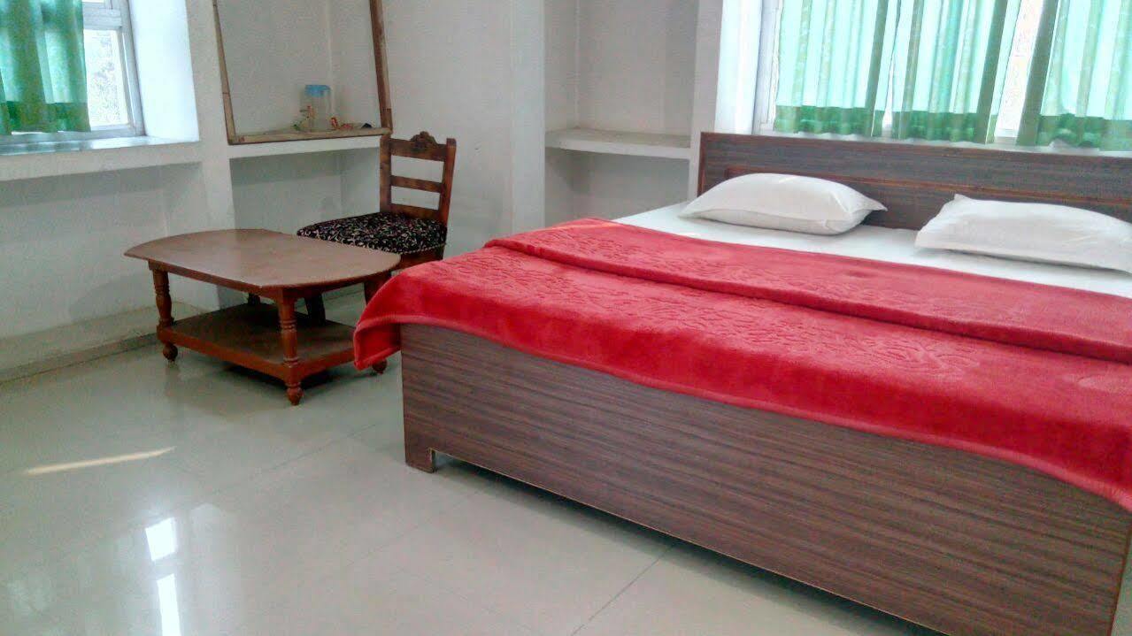 Raj Shanti Sarnath Guest house