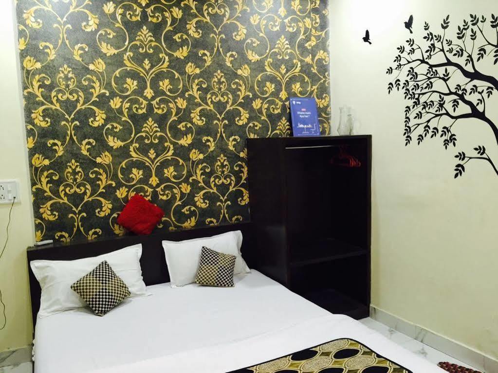 Divine Hotel