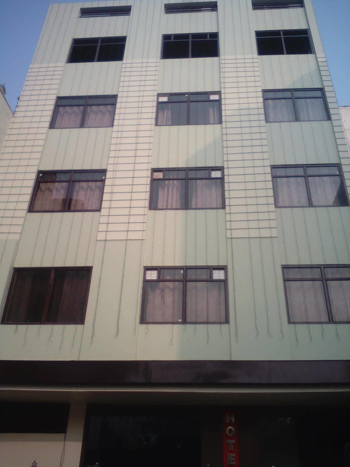 Hotel Rahil Palace *