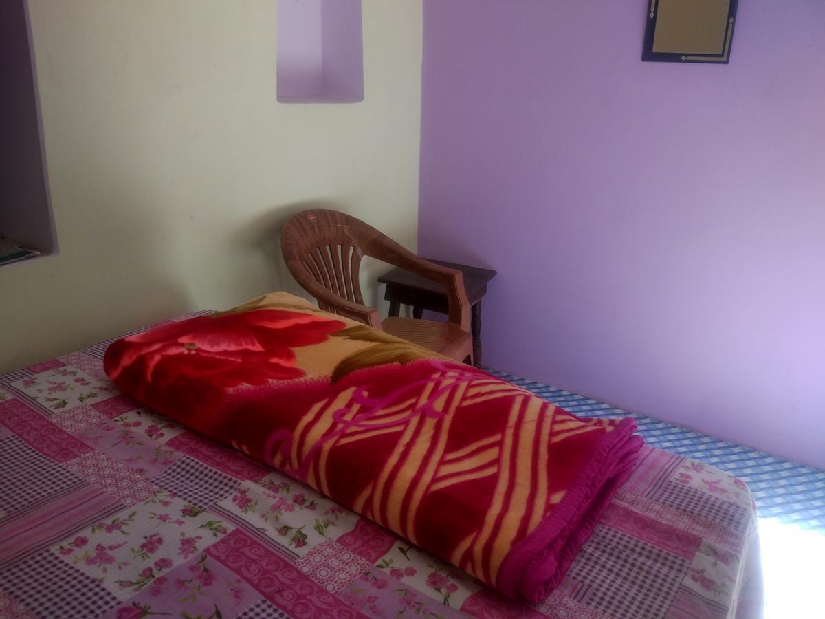 Radha Krishna Homestay *