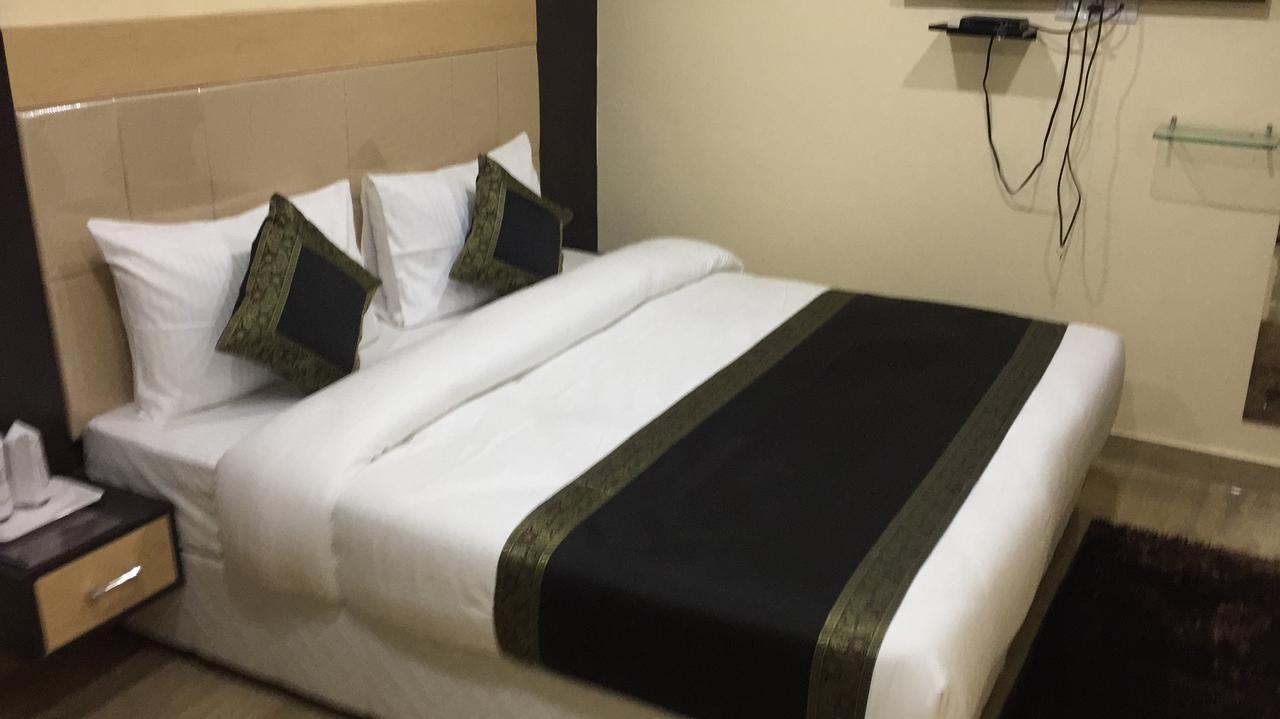 G.S.Residency Hotel 2*