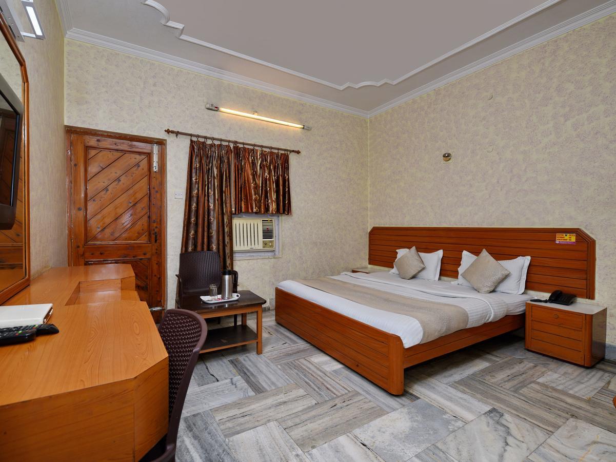 Hotel Padmini International- Sigra Hotel Varanasi