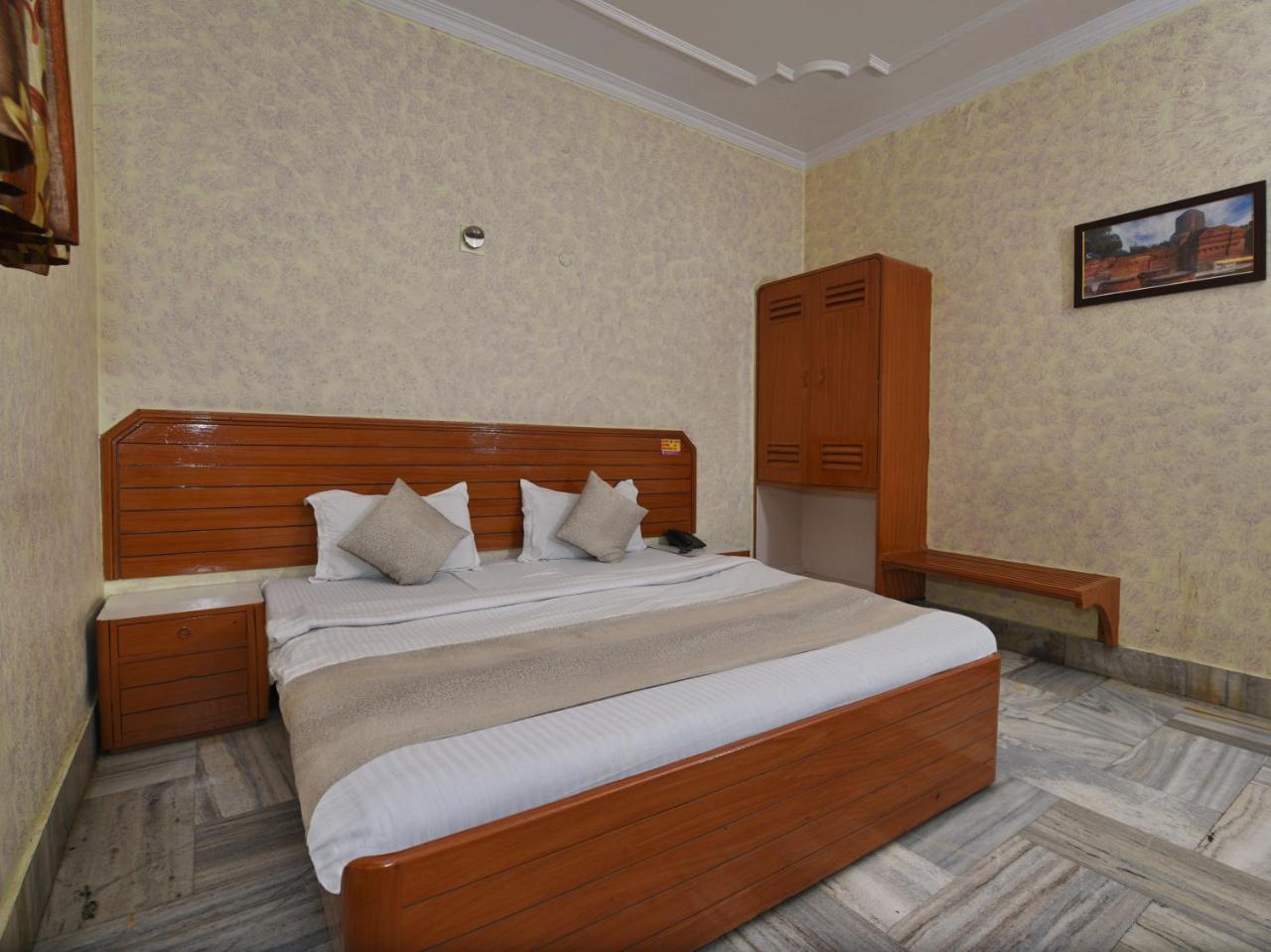 Hotel Padmini International- Sigra Varanasi
