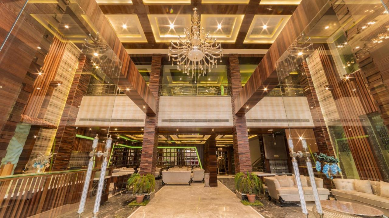Costa Riviera 4*