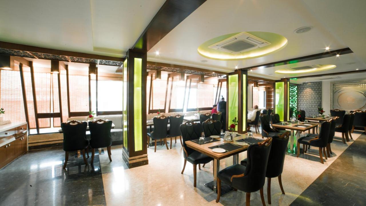 Costa Riviera Hotel Varanasi