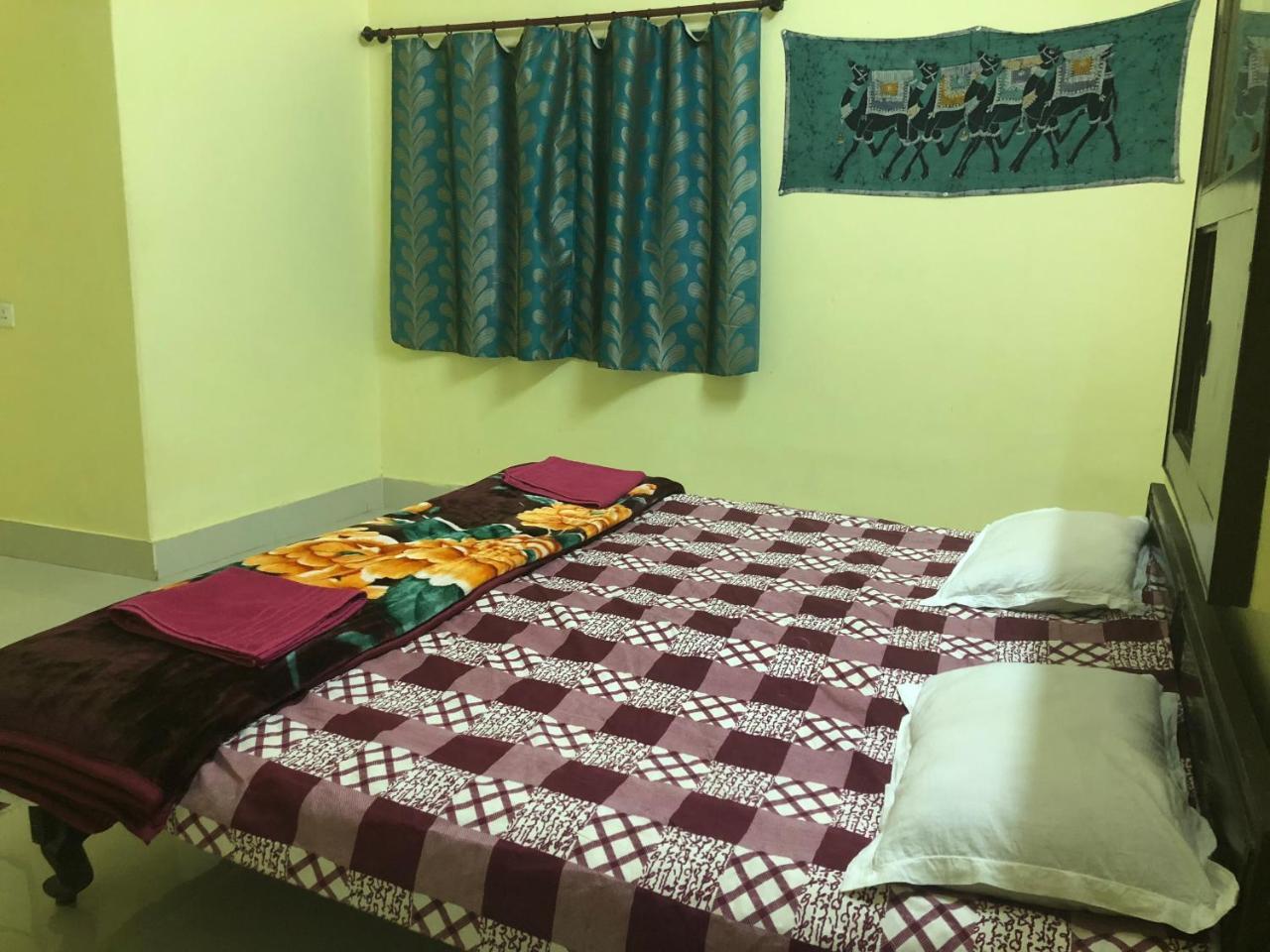 Hotel Gangotri Paying Guest House Varanasi
