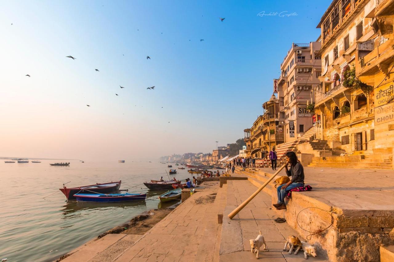 Wander Station Varanasi