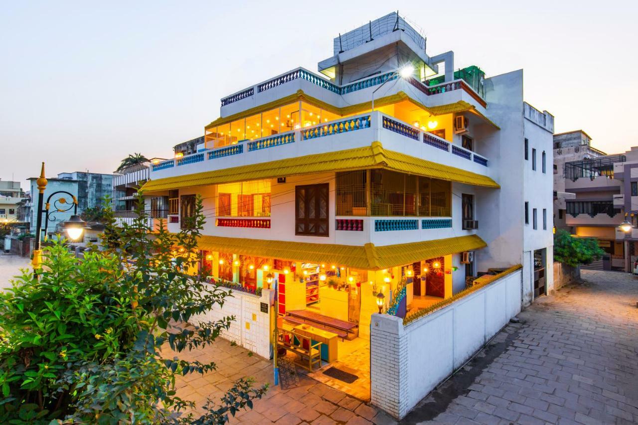 Gostops Lite Hostel *