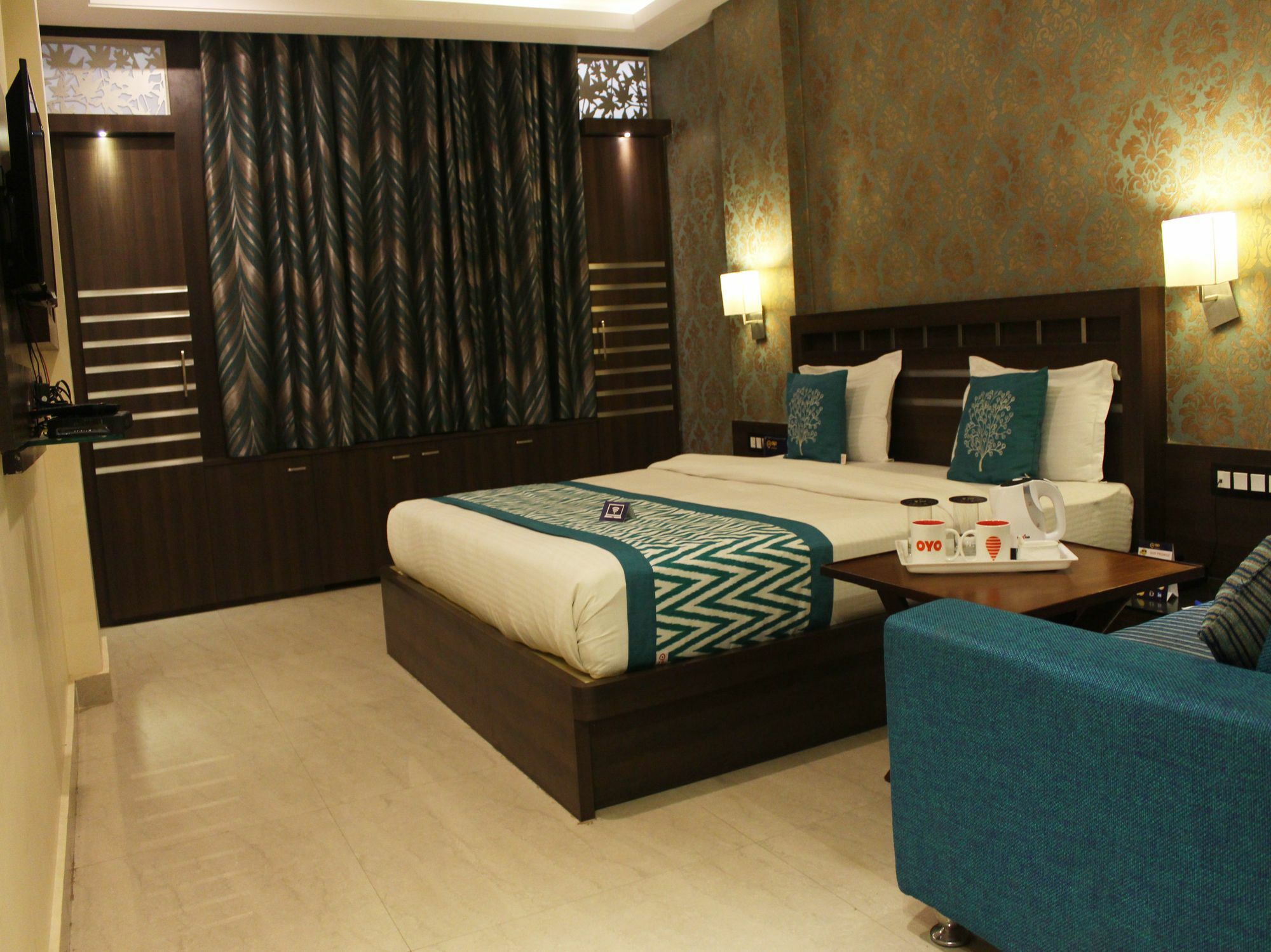 Hotel Puja Residency 3*