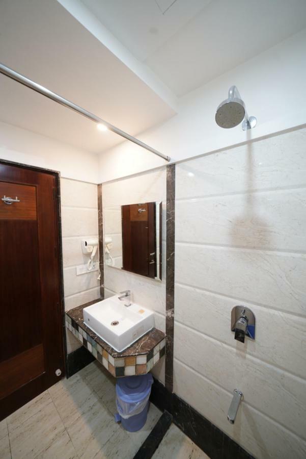 Square Hotel,varanasi 3*