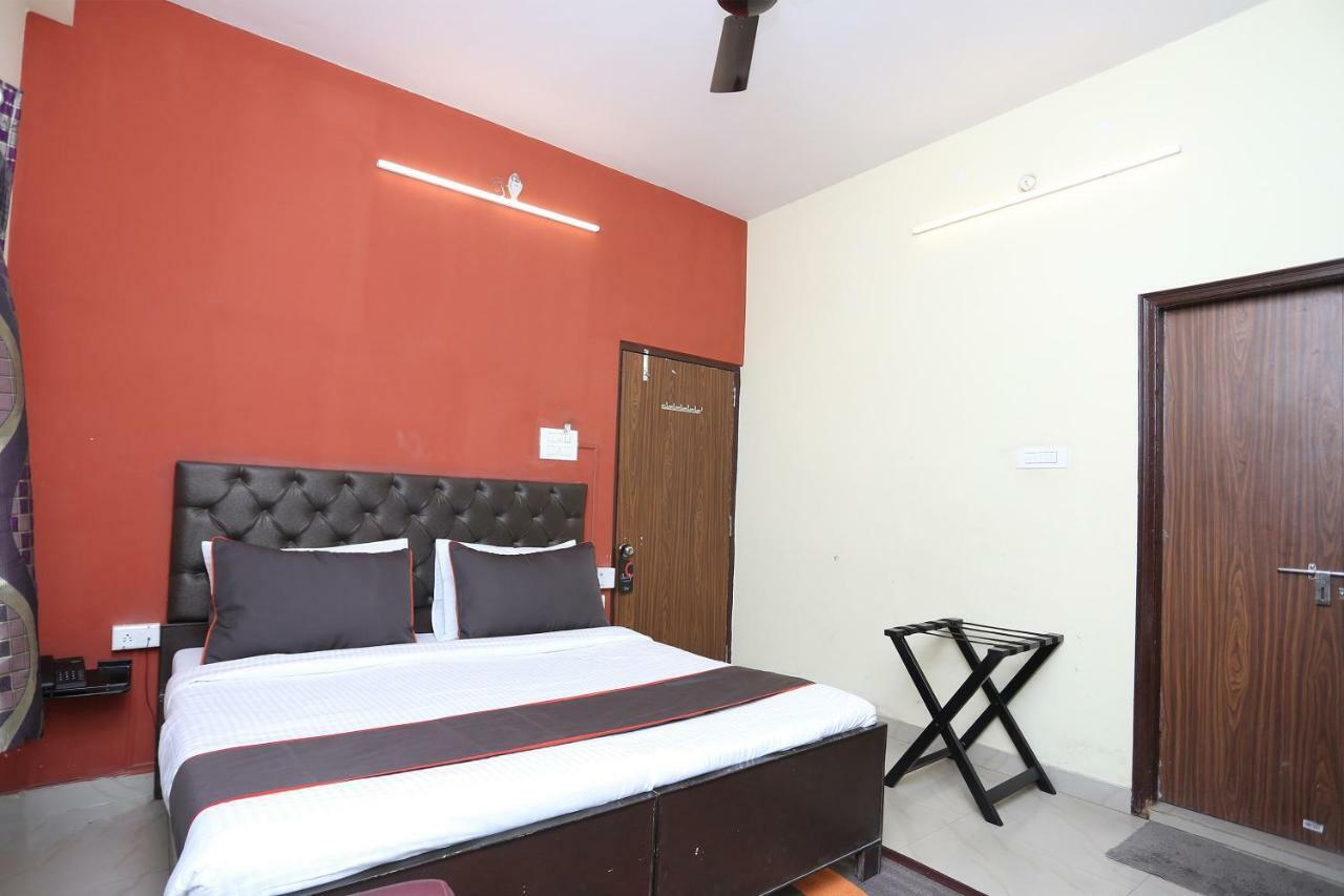 Hotel Aparajita Varanasi