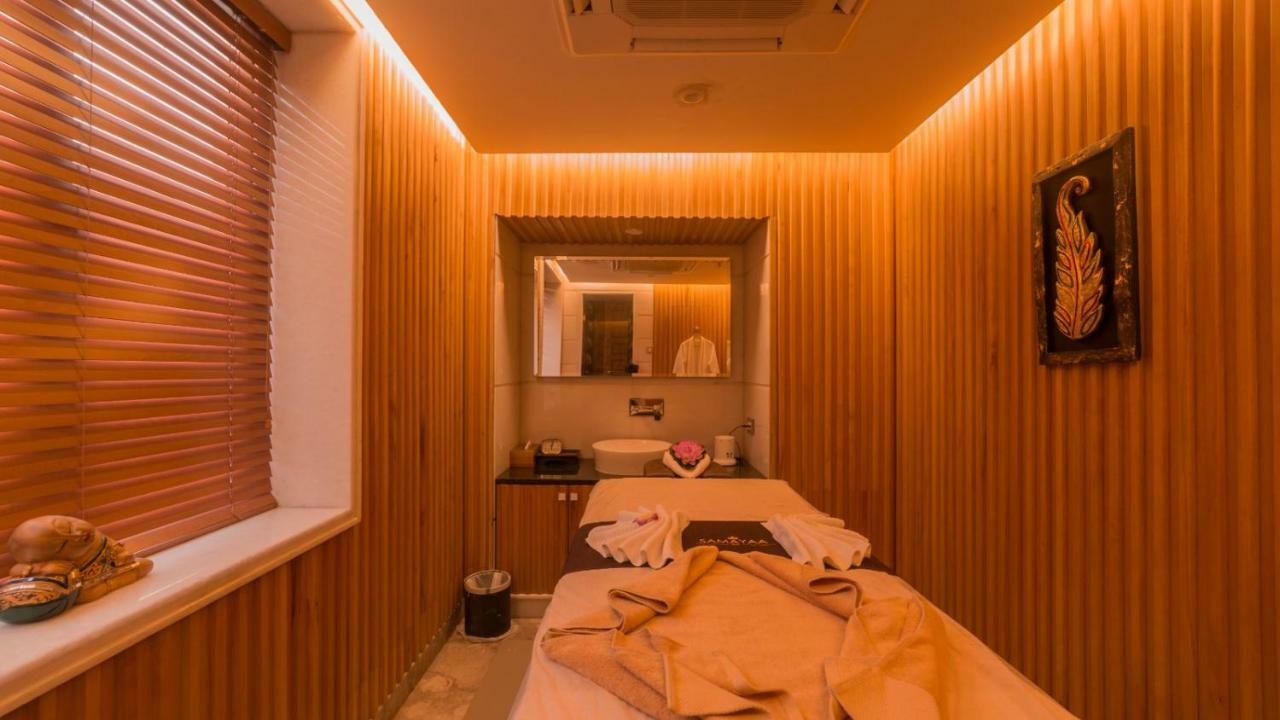 Costa Riviera Hotel Varanasi