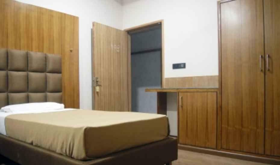 Surabhi International Hotel Varanasi