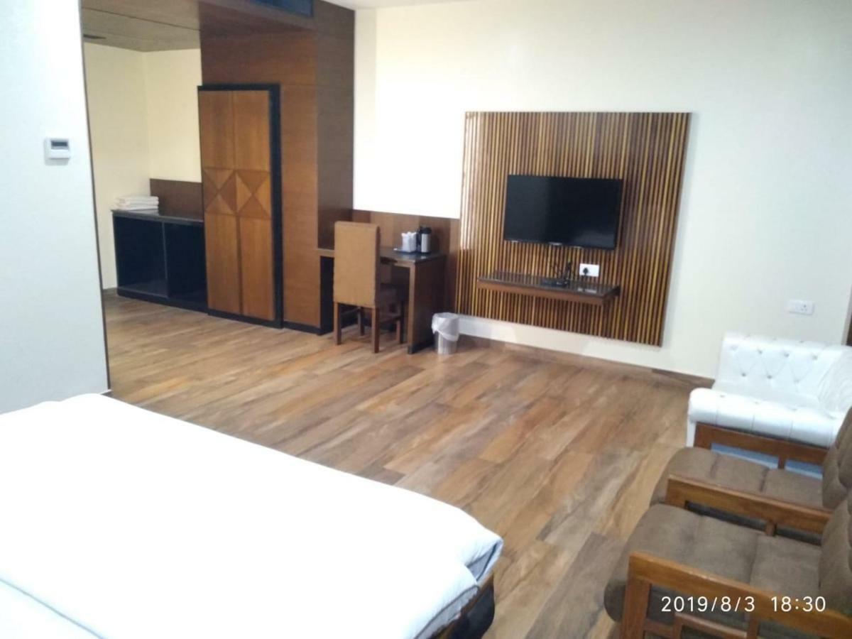Surabhi International 3* Varanasi