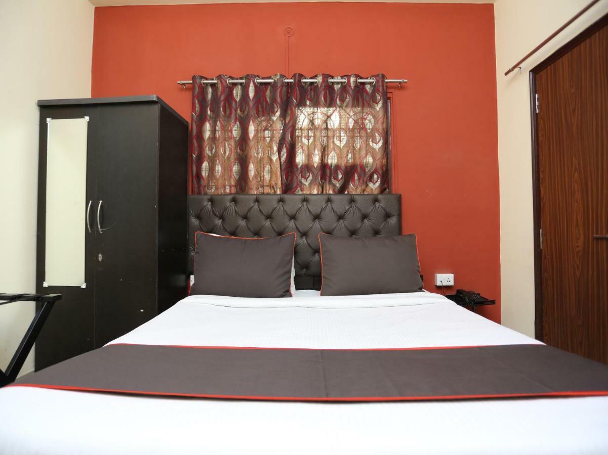 Hotel Aparajita *