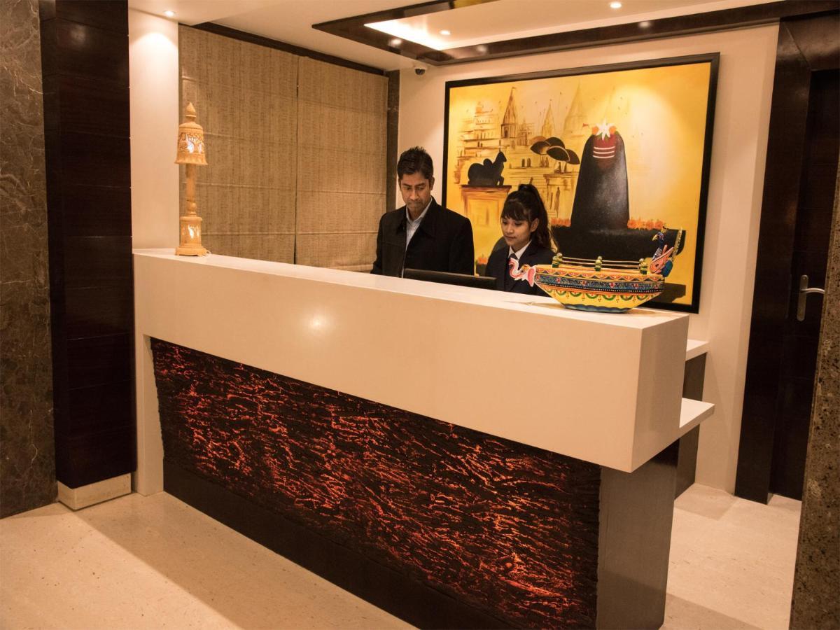 36 Avenue 3*