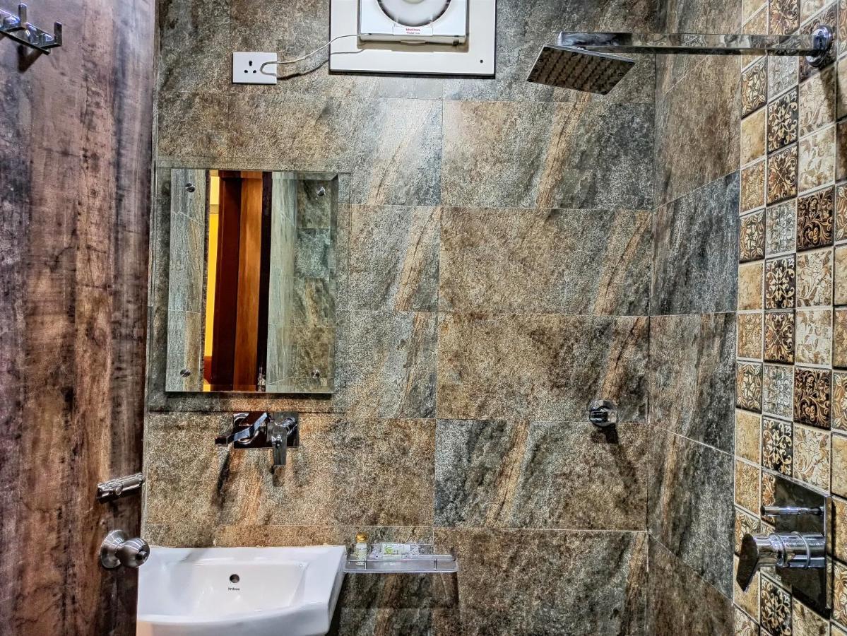 Hotel Janki 3*