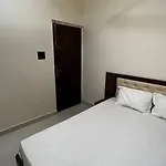 Hotel Divyakashi Homestay