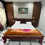 Hotel Girdhari Inn