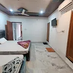 Hotel Rama Inn