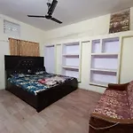 Jpm Hostel