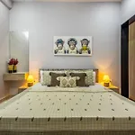 Arcadian Manor With Indoor Pool Indoor-Outdoor Games At Varanasi By Stayvista