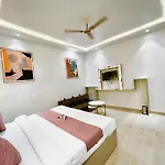 Hotel The Banaras Stay ! Varanasi होटल द बनारस स्टे, பனாரஸ் தங்கும் ஹோட்டல்F, Air-Conditioned Hotel With Off Site Parking Availability, Near Kashi Vishwanath Temple, And Ganga Ghat