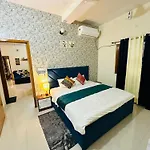 Zoomstay - 3Bhk Apartments