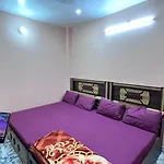 Shree Sharda Maa Paying Guest House
